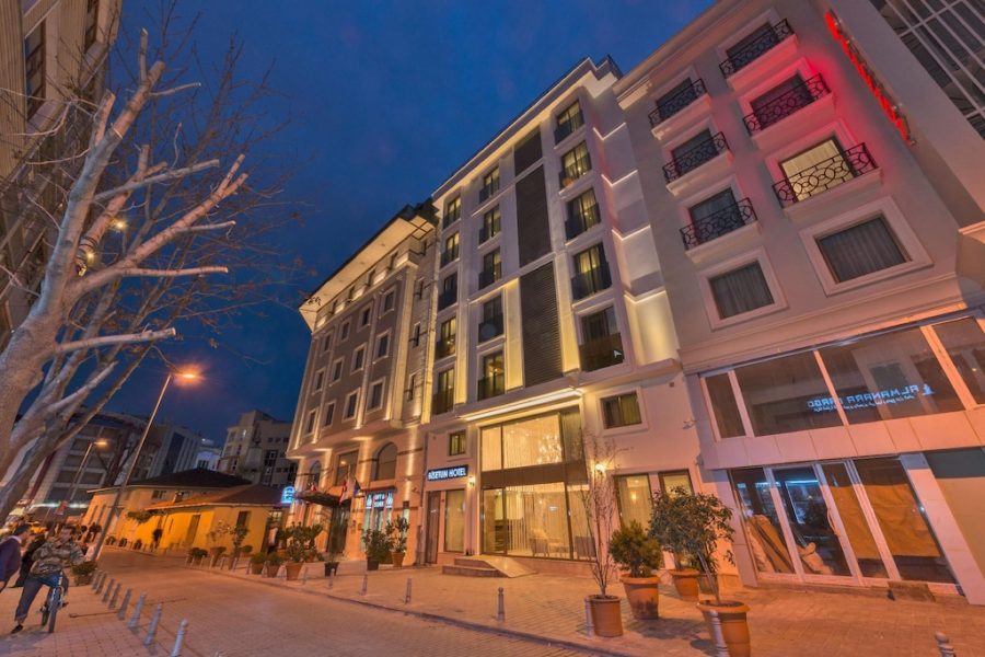 bisetun hotel / Ourtur