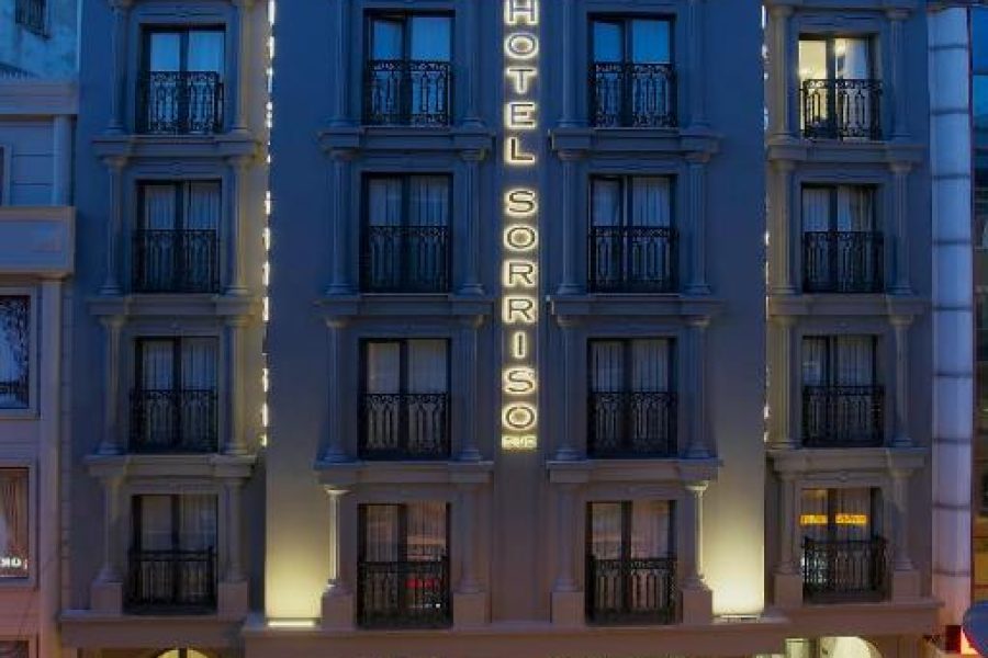 Sorriso Hotel Due / Ourtur